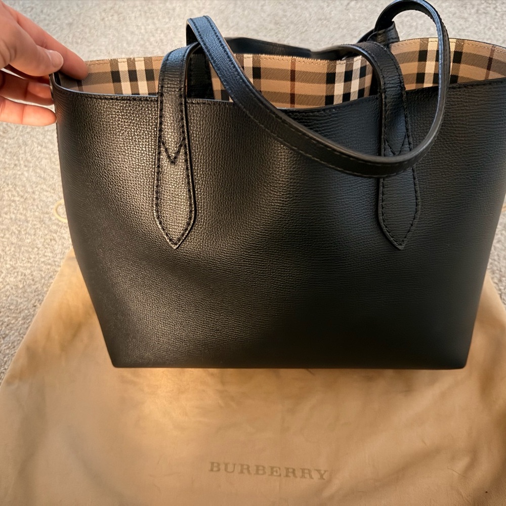 Authentic Burberry Black Reversible Medium Tote with Vintage Check Interior
